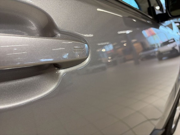 Toyota C-HR 13 of 21