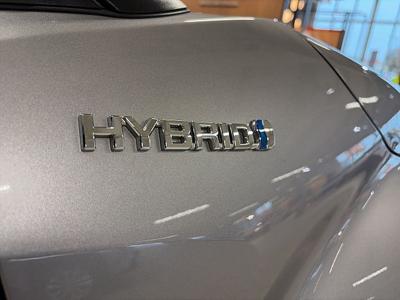Toyota C-HR 15 of 21