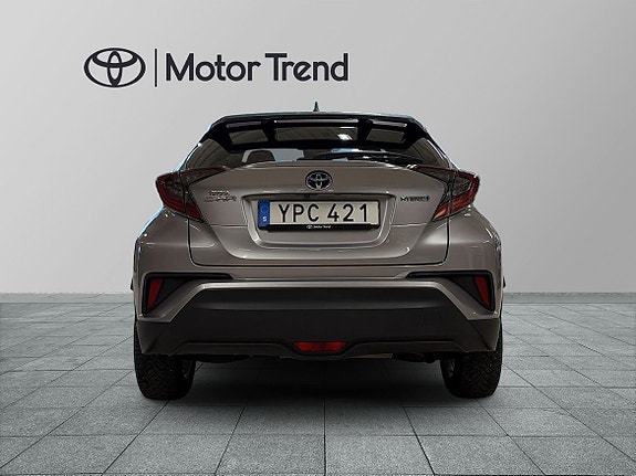Toyota C-HR 5 of 21