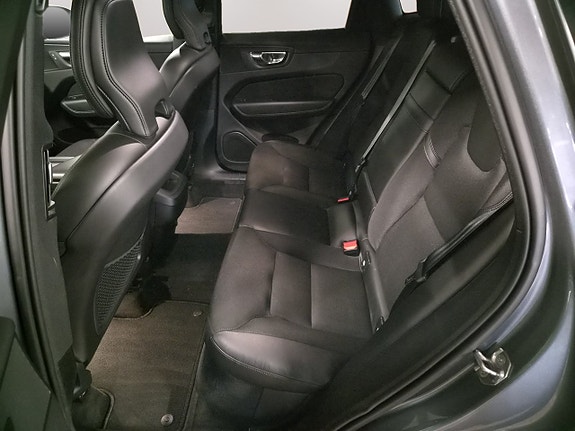 Volvo XC60 15 of 18