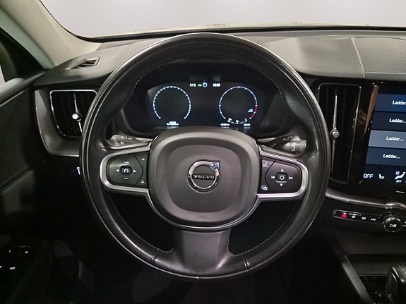 Volvo XC60 16 of 18
