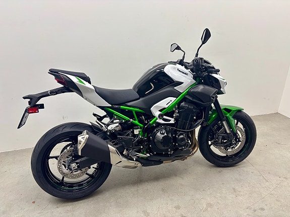 Kawasaki Z900 Hemma i butik 4 of 9