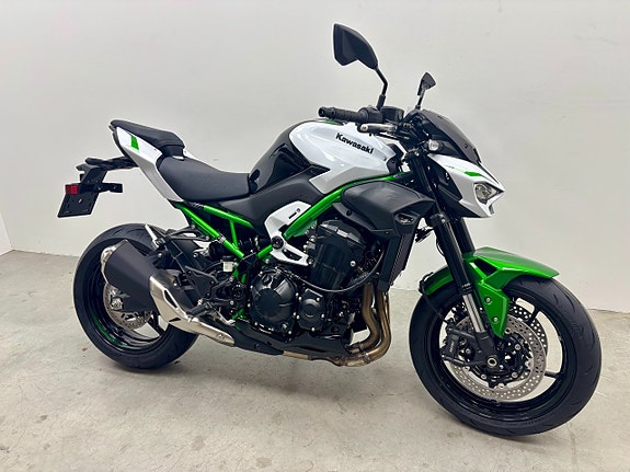 Kawasaki Z900 Hemma i butik 2 of 9