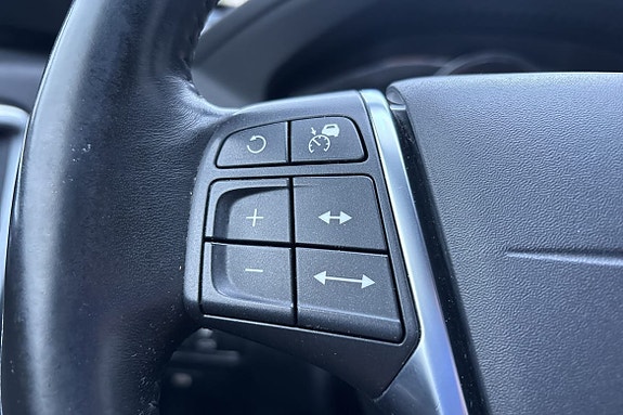 Volvo XC60 23 of 30