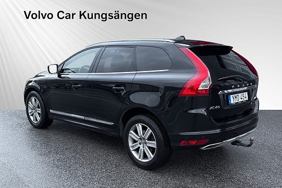 Volvo XC60 4 of 30