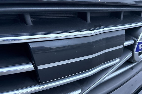 Volvo XC60 13 of 30