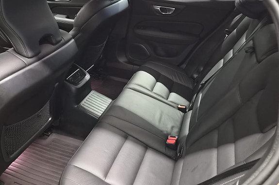 Volvo V60 19 of 23
