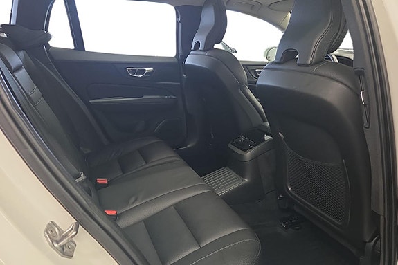 Volvo V60 18 of 22