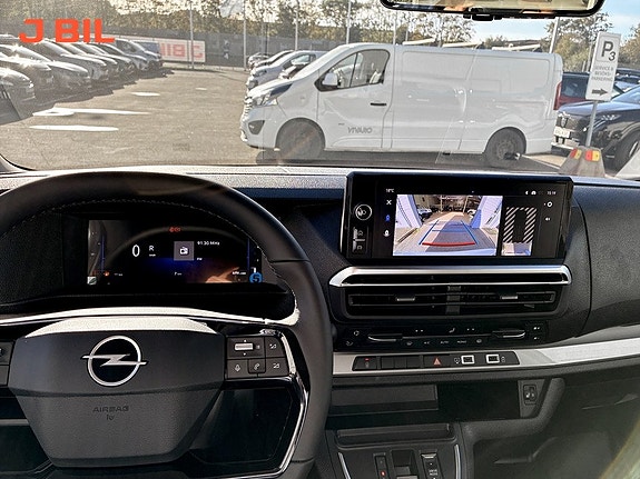 Opel Vivaro 8 of 14