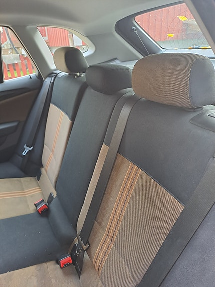 BMW X1 5 of 7