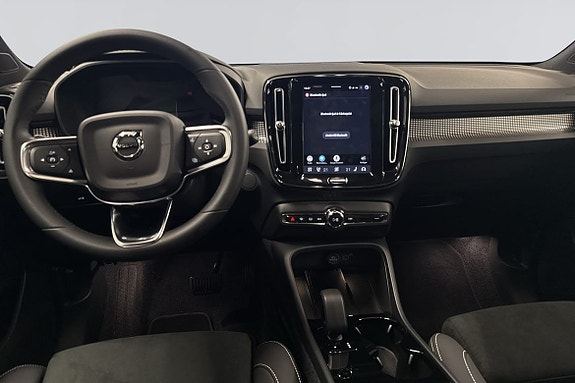 Volvo EX40 6 of 28