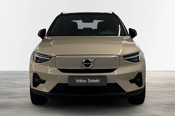 Volvo EX40 9 of 28