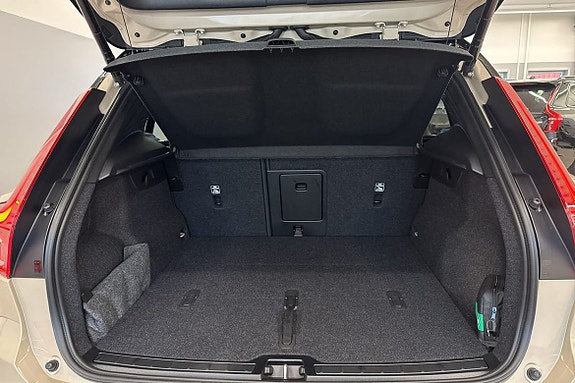 Volvo EX40 26 of 28