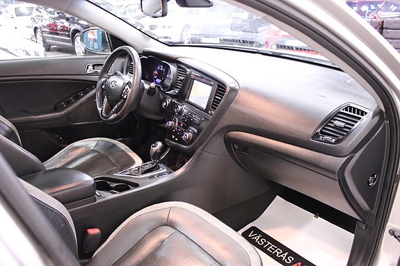 Kia Optima 14 of 30