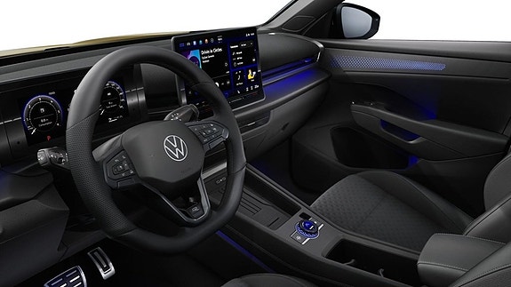 Volkswagen T-Roc 2 of 3