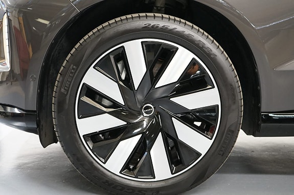 Volvo EX90 24 of 24
