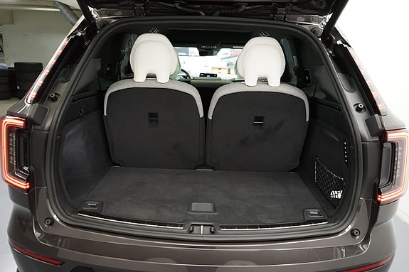 Volvo EX90 9 of 24