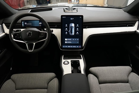 Volvo EX90 6 of 24