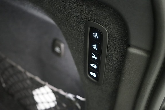 Volvo EX90 12 of 24