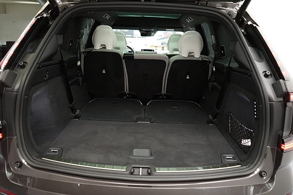 Volvo EX90 10 of 24