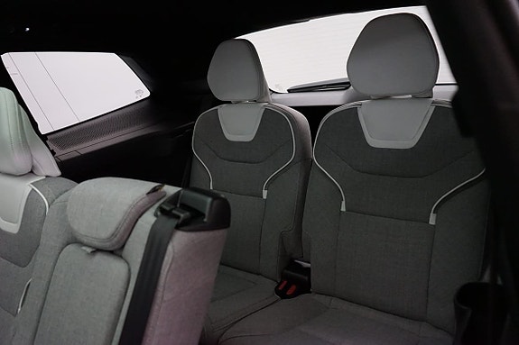 Volvo EX90 8 of 24