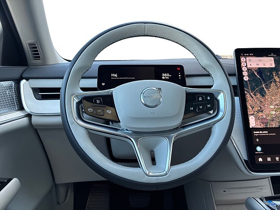 Volvo EX90 10 of 18