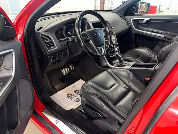 Volvo XC60 3 of 11
