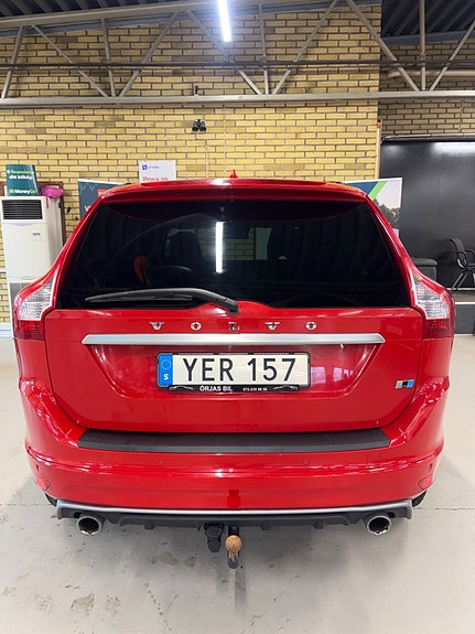 Volvo XC60 8 of 11