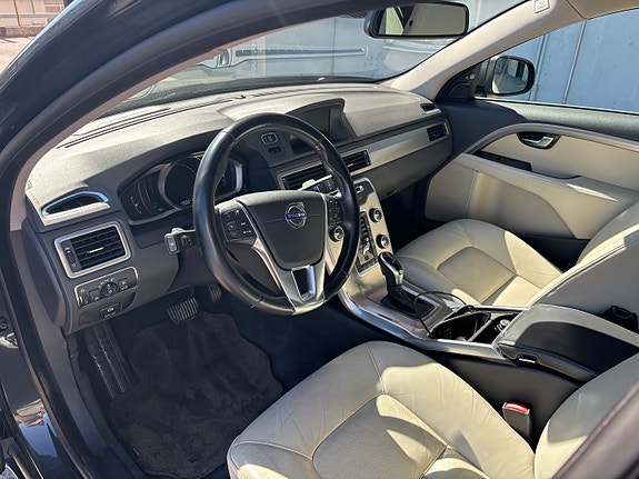 Volvo S80 3 of 7
