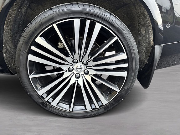 Volvo XC90 9 of 20