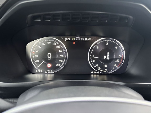 Volvo XC90 16 of 20