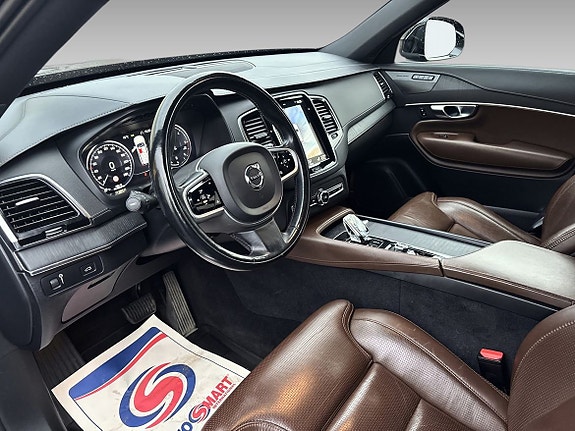 Volvo XC90 11 of 20