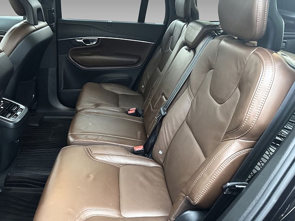 Volvo XC90 12 of 20
