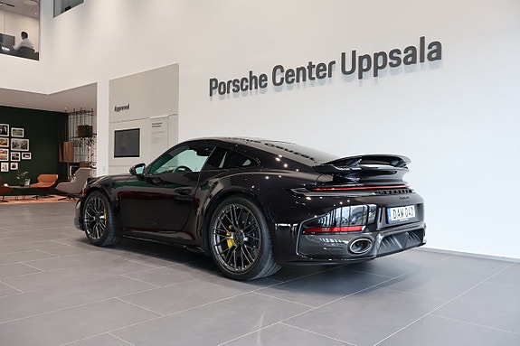 Porsche 911 Turbo S 3 of 11