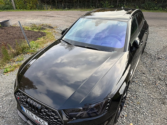 Audi RS4 3 of 13