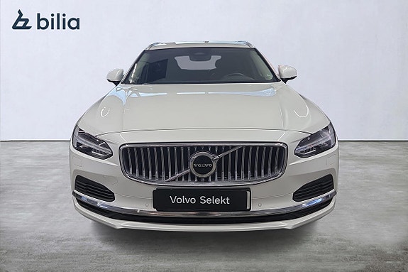 Volvo V90 2 of 22