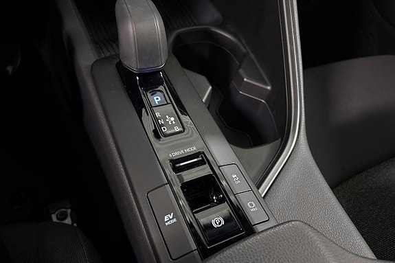 Toyota C-HR 13 of 15