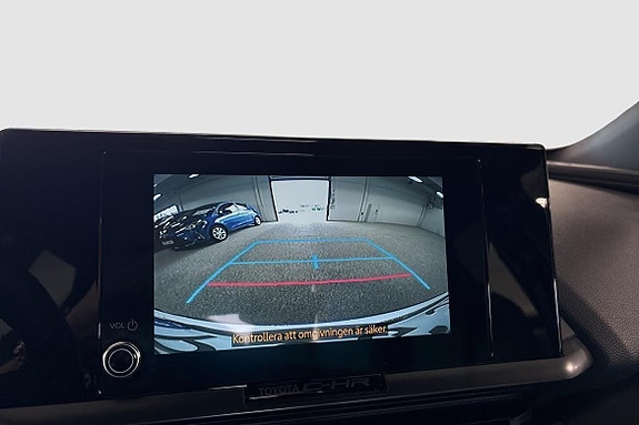 Toyota C-HR 11 of 15