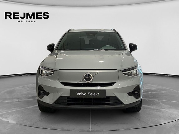 Volvo EX40 8 of 15