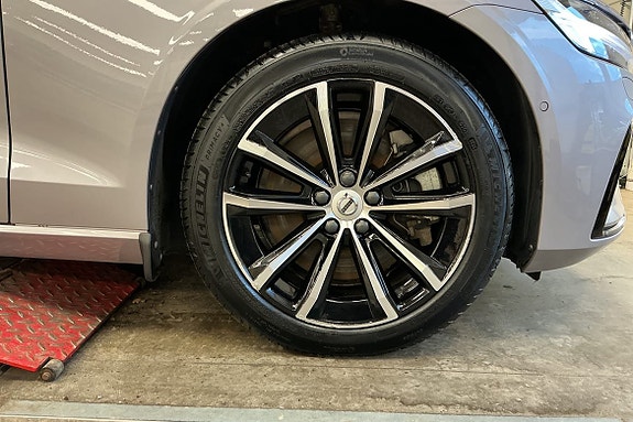 Volvo V60 26 of 29