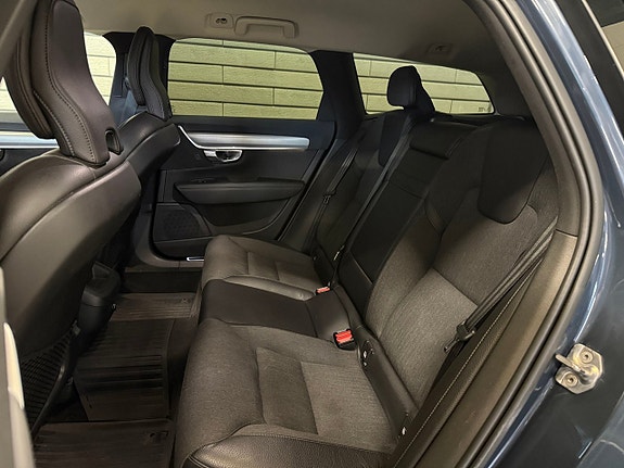 Volvo V90 8 of 17