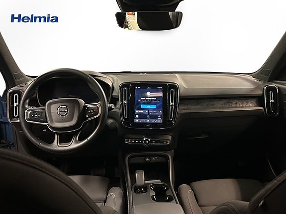 Volvo EX40 10 of 15