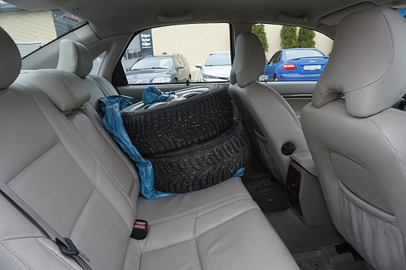 Volvo S80 7 of 7
