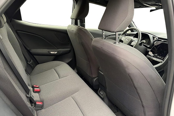 Lexus LBX 7 of 20