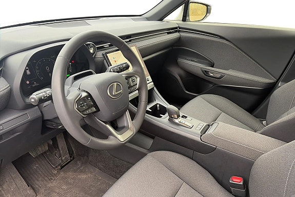 Lexus LBX 11 of 20