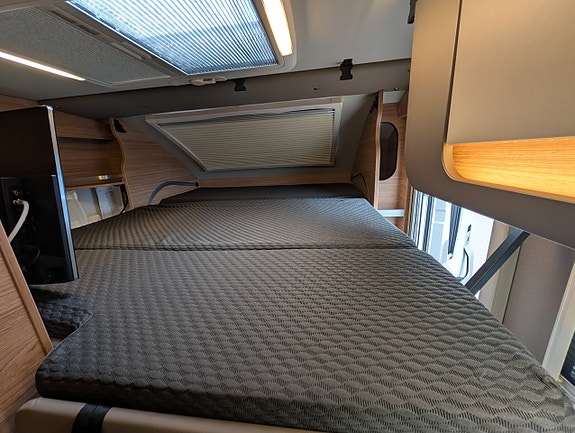 Weinsberg X-Cursion 500 MQ Pepper Edition 4-bäddar / AC i bodelen / Solcell / Automat / 150hk 16 of 21