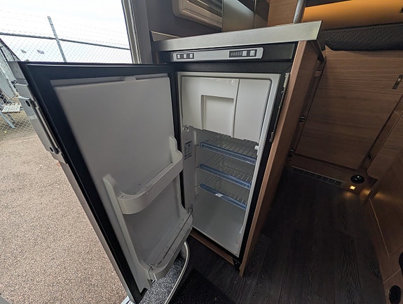 Weinsberg X-Cursion 500 MQ Pepper Edition 4-bäddar / AC i bodelen / Solcell / Automat / 150hk 10 of 21