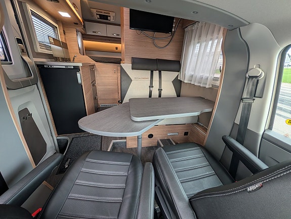Weinsberg X-Cursion 500 MQ Pepper Edition 4-bäddar / AC i bodelen / Solcell / Automat / 150hk 6 of 21