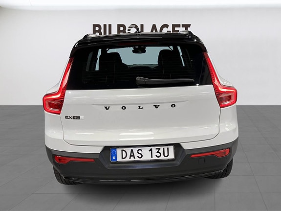 Volvo EX40 15 of 18