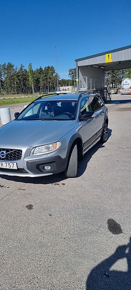 Volvo XC70 3 of 6